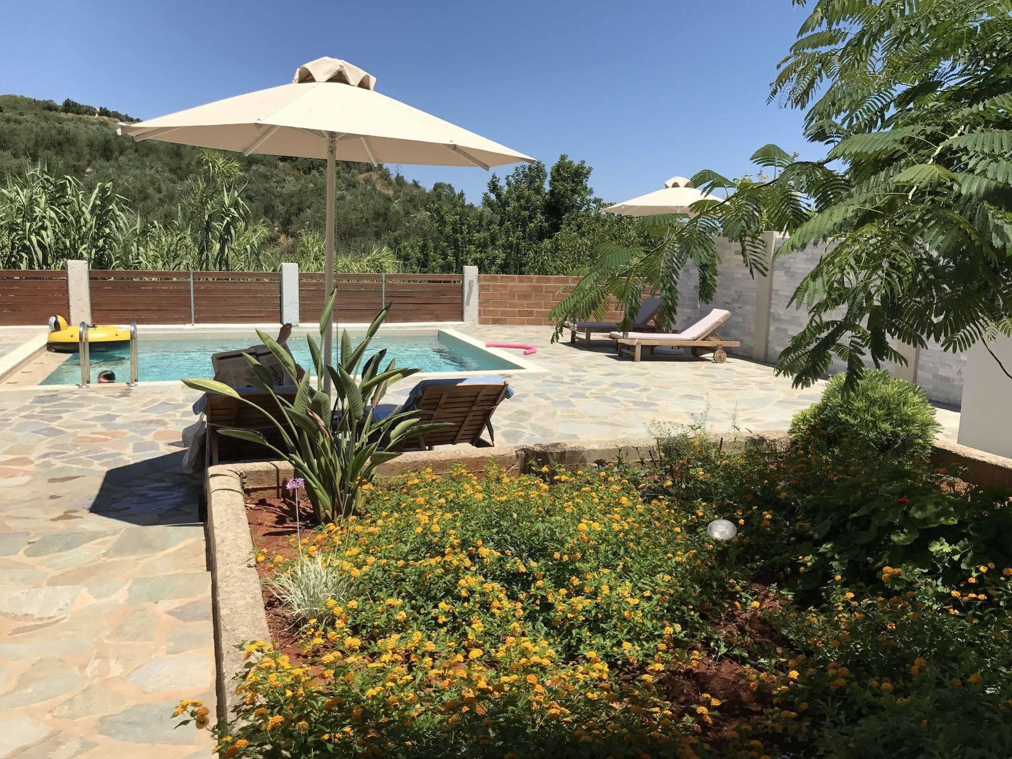 Cyan Icons Villas Tsivarás Dış mekan fotoğraf