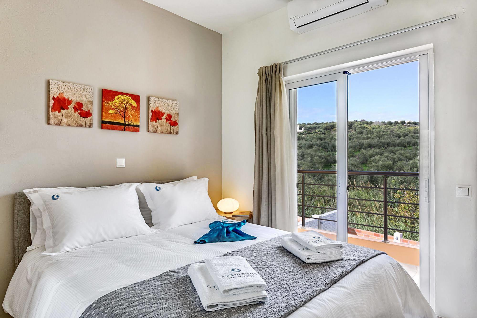 Cyan Icons Villas Tsivarás Dış mekan fotoğraf